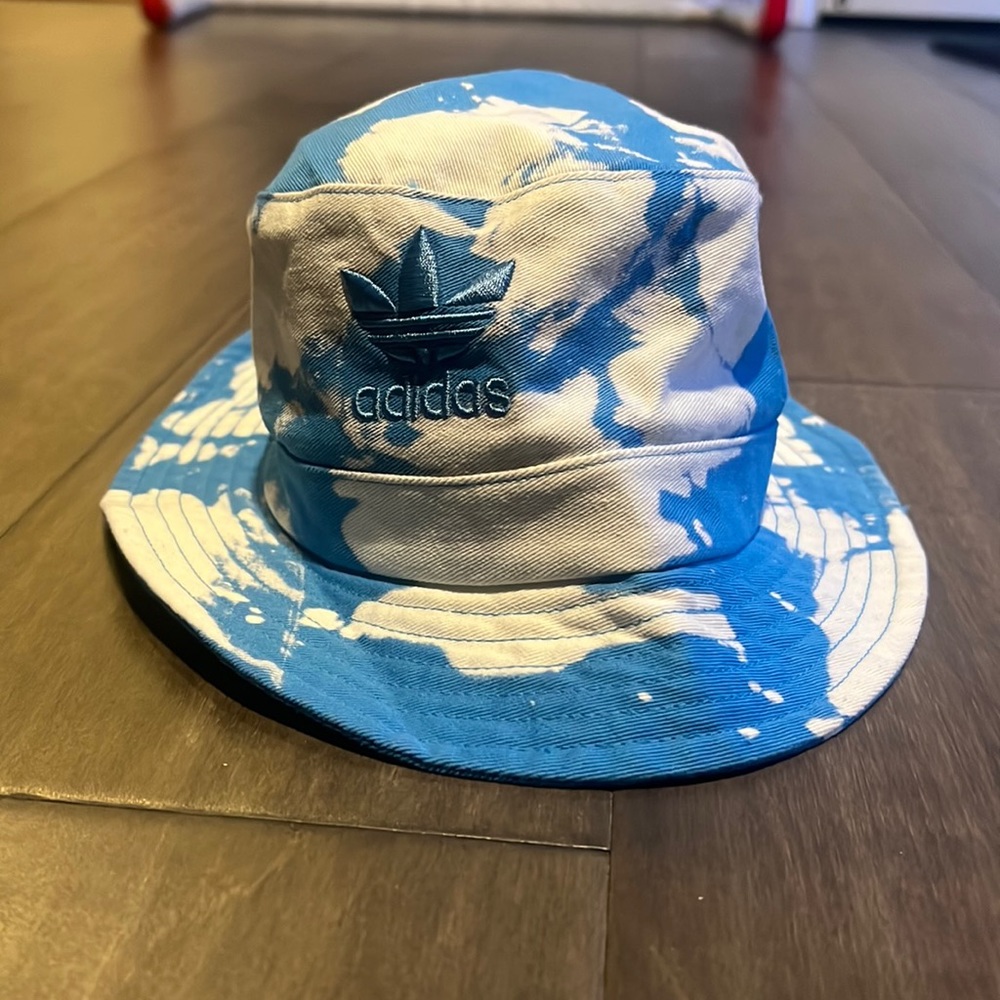 Adidas Bucket Hat